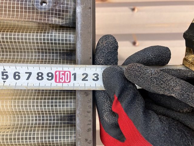 波板の寸法を計測